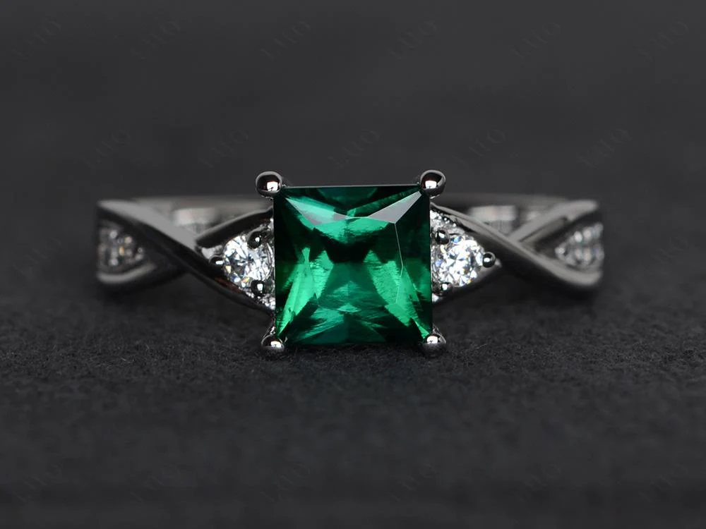Princess Cut Emerald Twist Ring - Image 29
