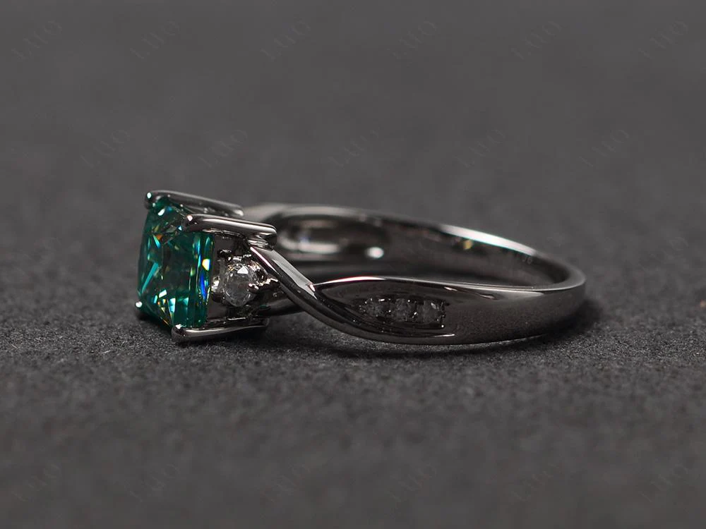 Green Moissanite Princess Cut Twist Engagement Ring - Image 30