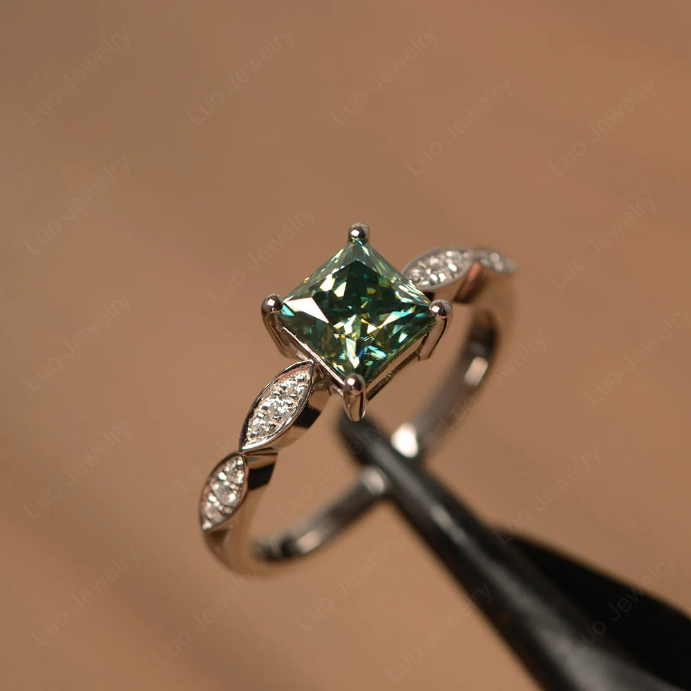 Princess Cut Green Moissanite Ring - Image 3
