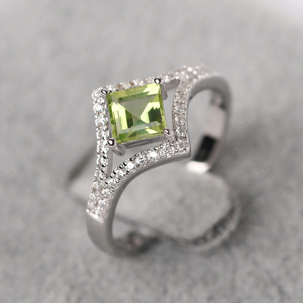 Square Cut Peridot Kite Set Halo Ring - Image 3