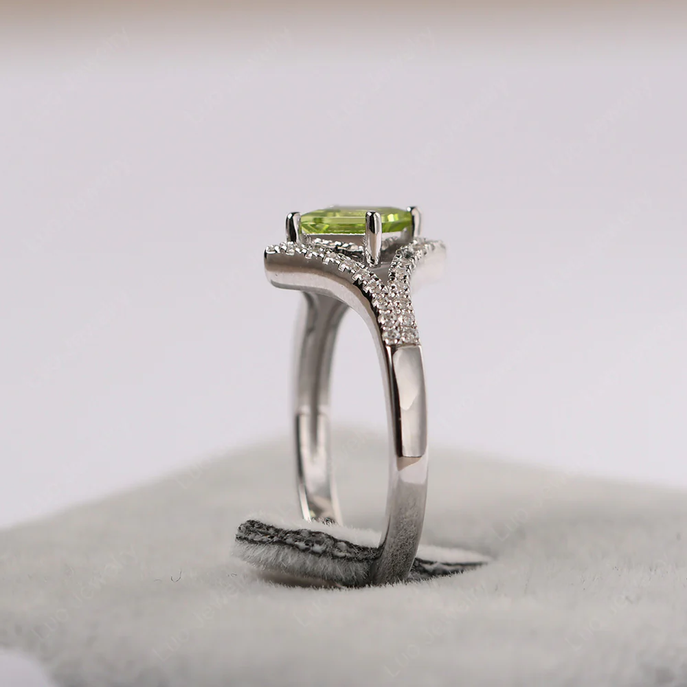 Square Cut Peridot Kite Set Halo Ring - Image 5