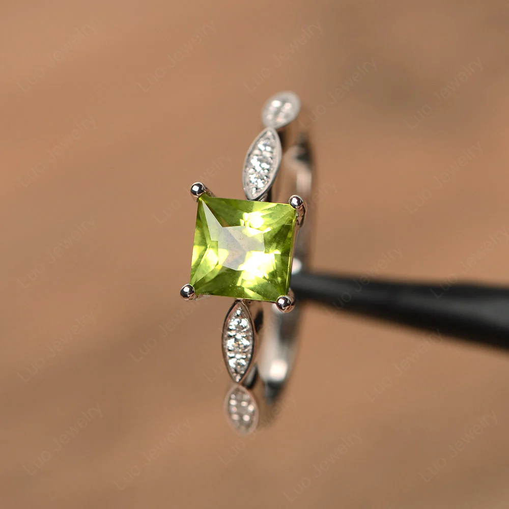 Princess Cut Peridot Ring - Image 2