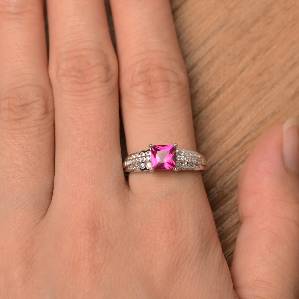 Ruby Scalloped Ring - Image 4