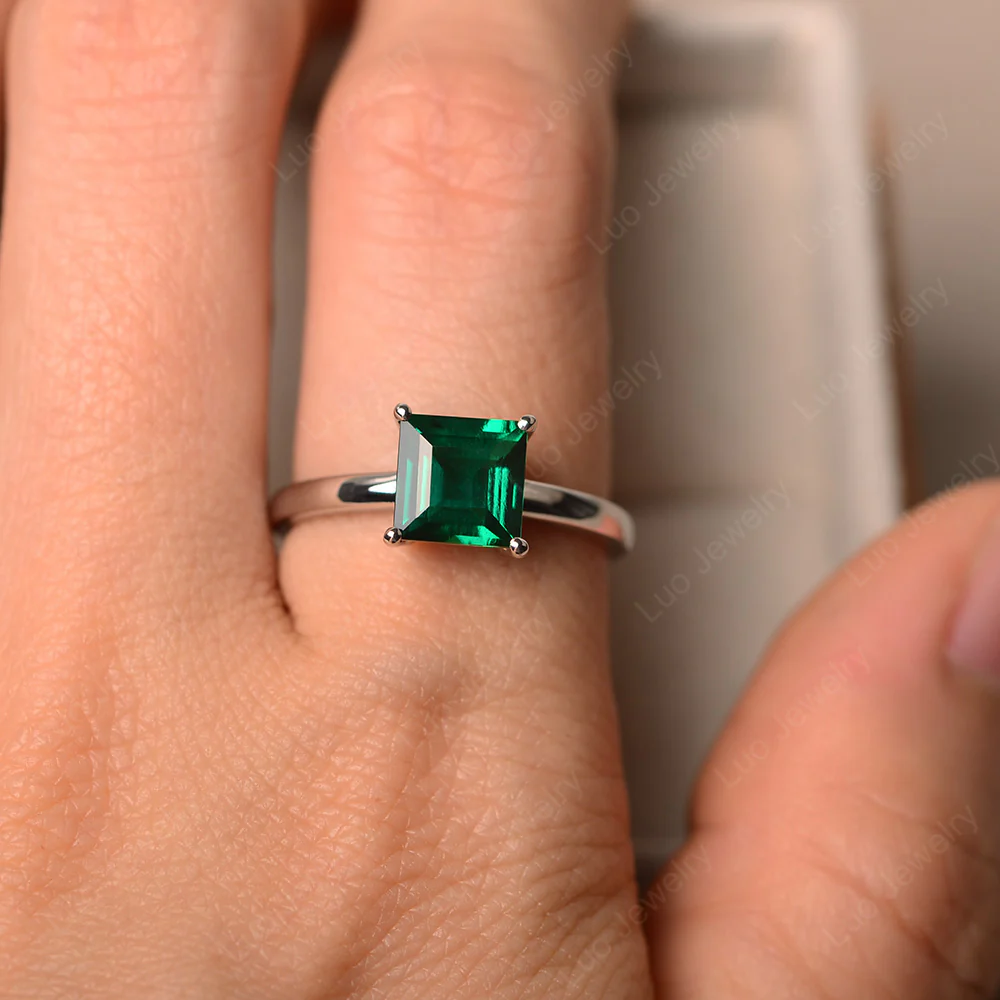 Emerald Minimal Engagement Ring - Image 5