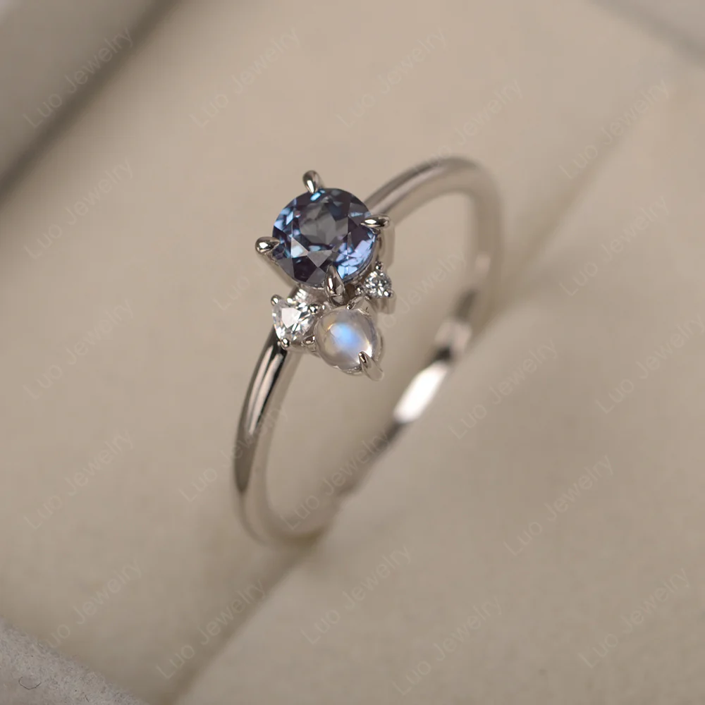 Round Alexandrite Engagement Ring - Image 2