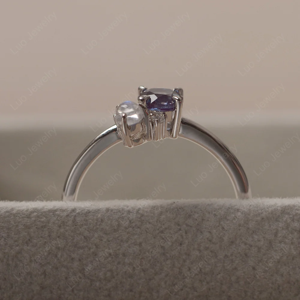 Round Alexandrite Engagement Ring - Image 5