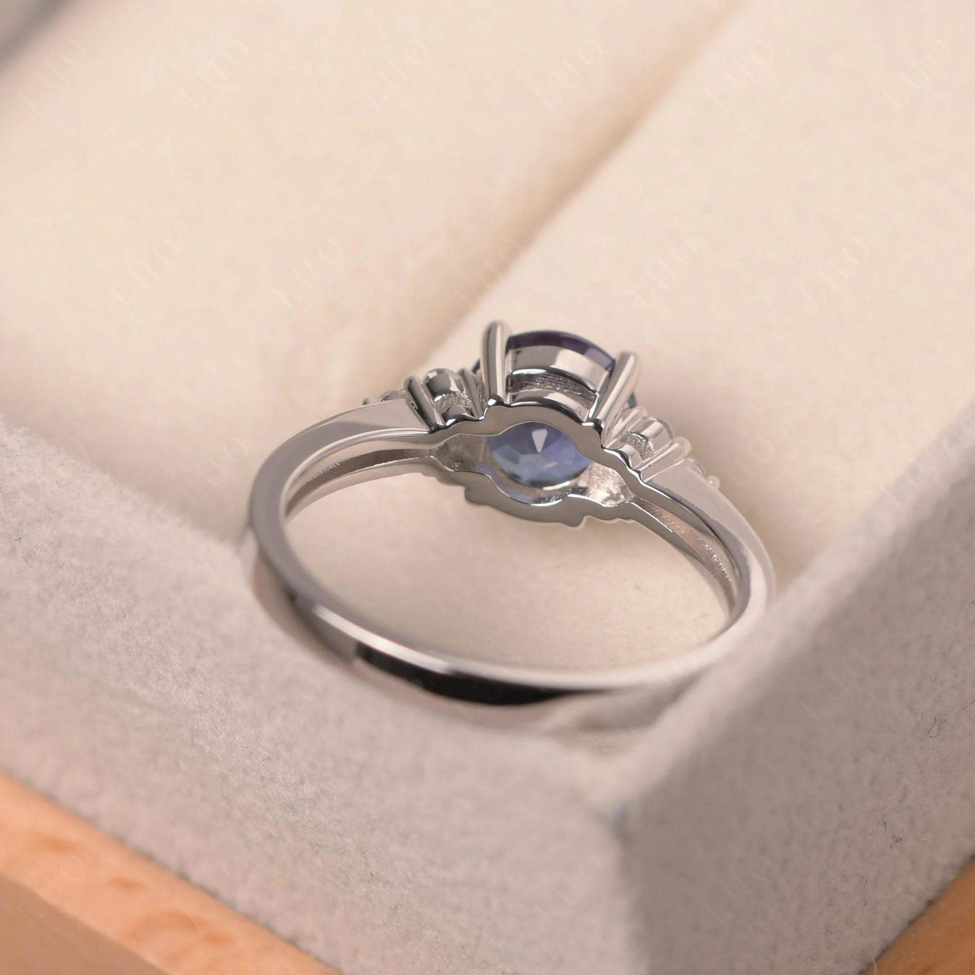 Round Cut Alexandrite Engagement Ring - Image 31