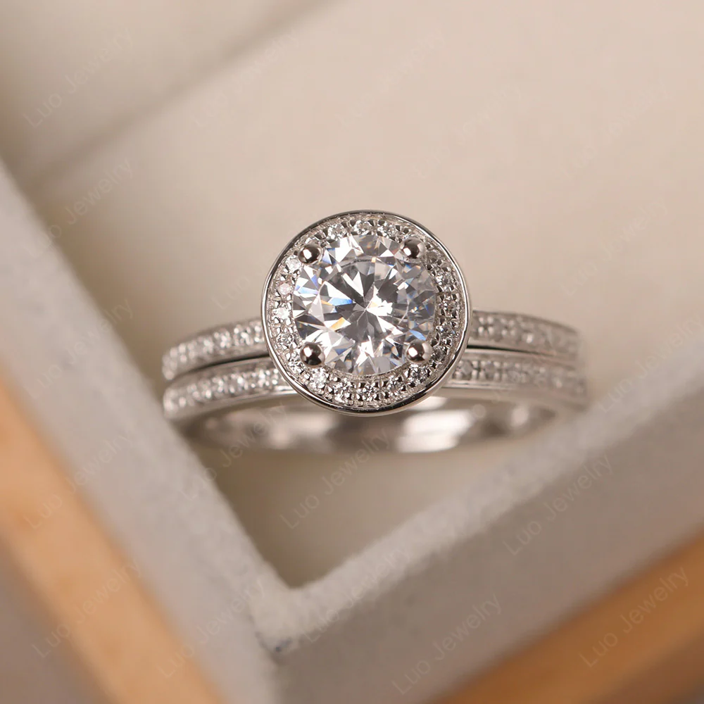 Round Cut Cubic Zirconia Halo Bridal Set Ring