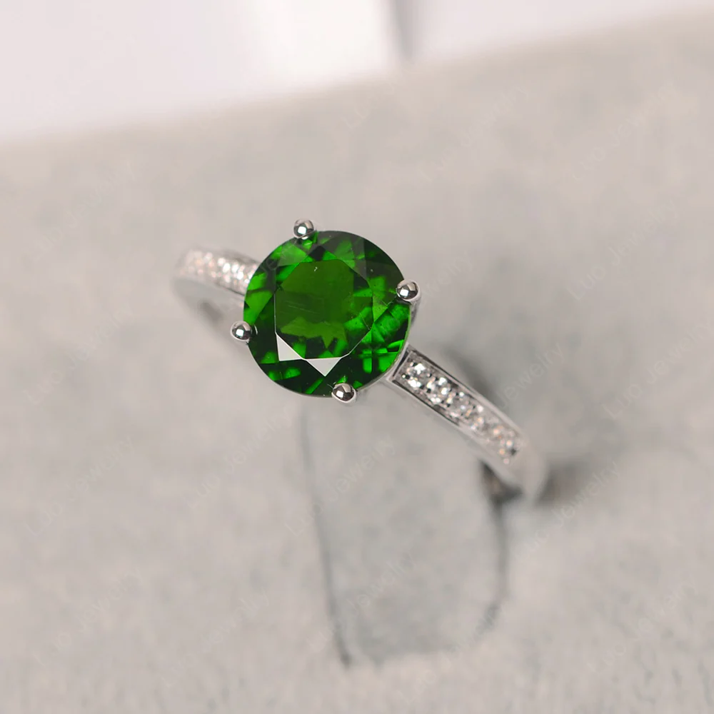 Round Cut Diopside Ring