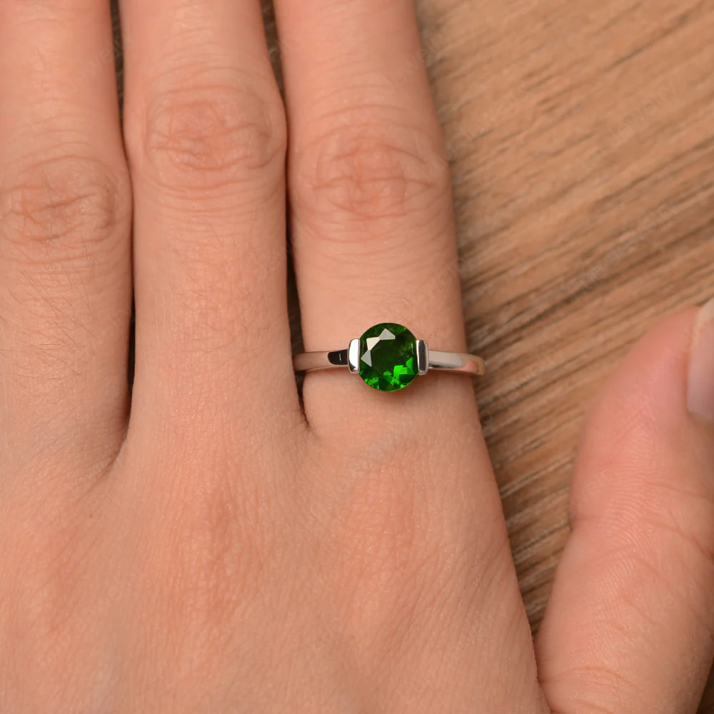 Diopside Simple Promise Ring - Image 4