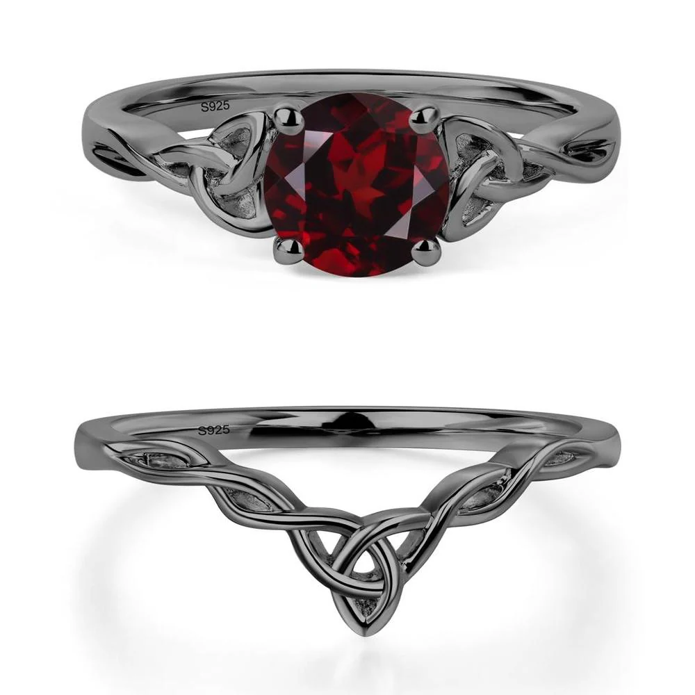 Round Cut Garnet Celtic Ring - Image 23