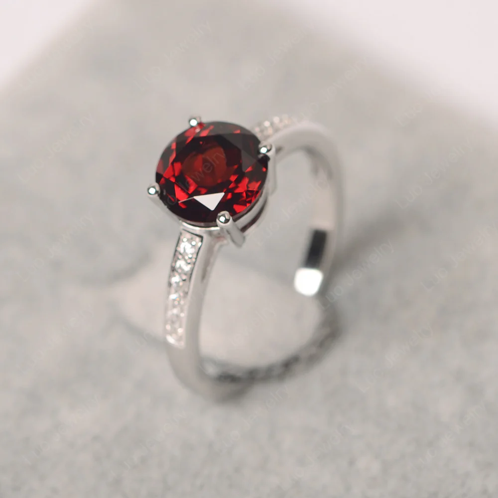 Round Cut Garnet Ring
