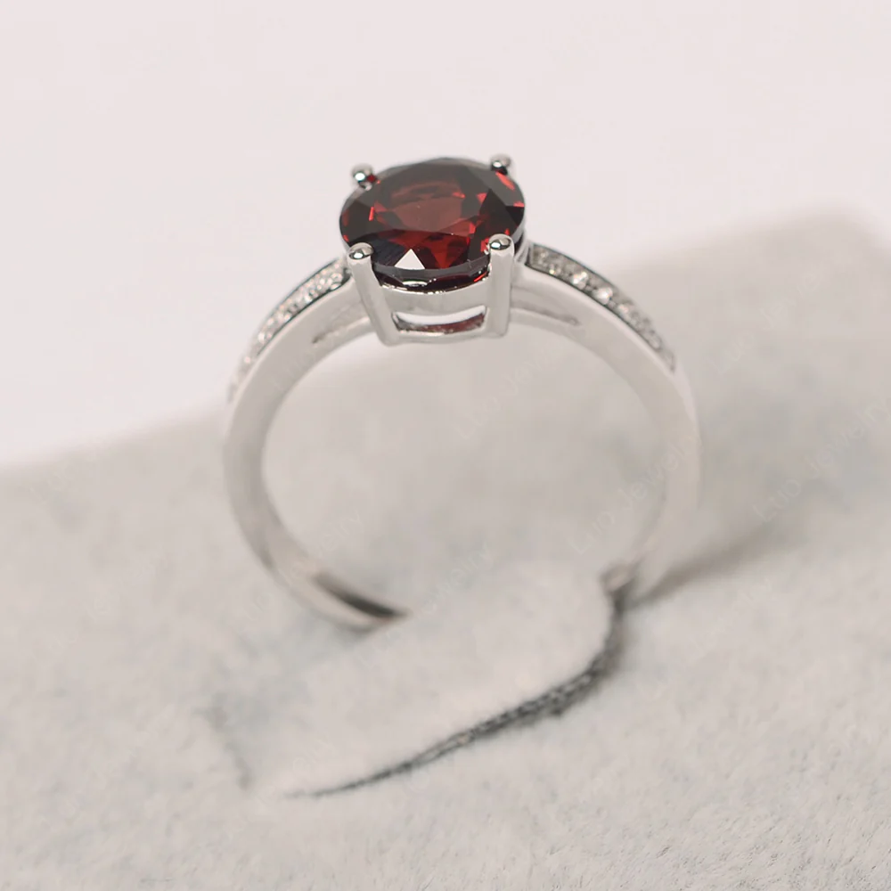 Round Cut Garnet Ring - Image 4