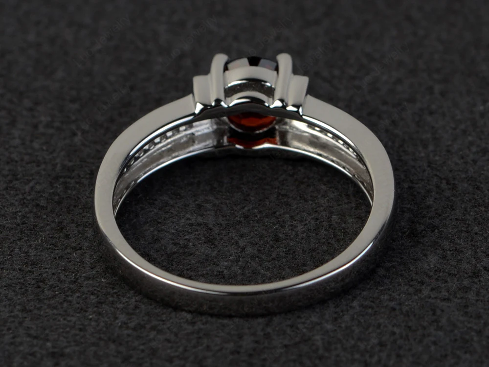 Garnet Triple Shank Ring - Image 3