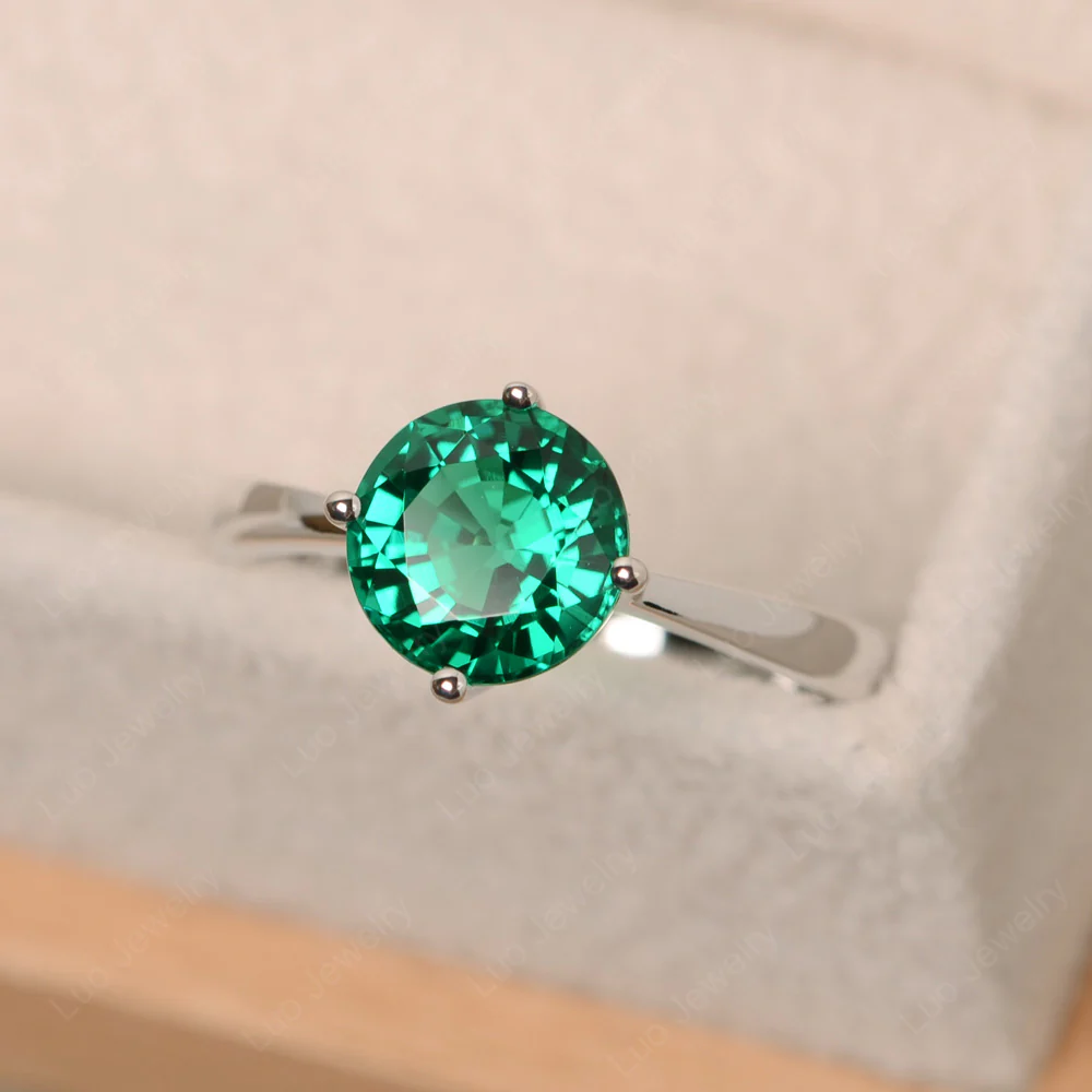 Round Kite Set Emerald Solitaire Ring - Image 3
