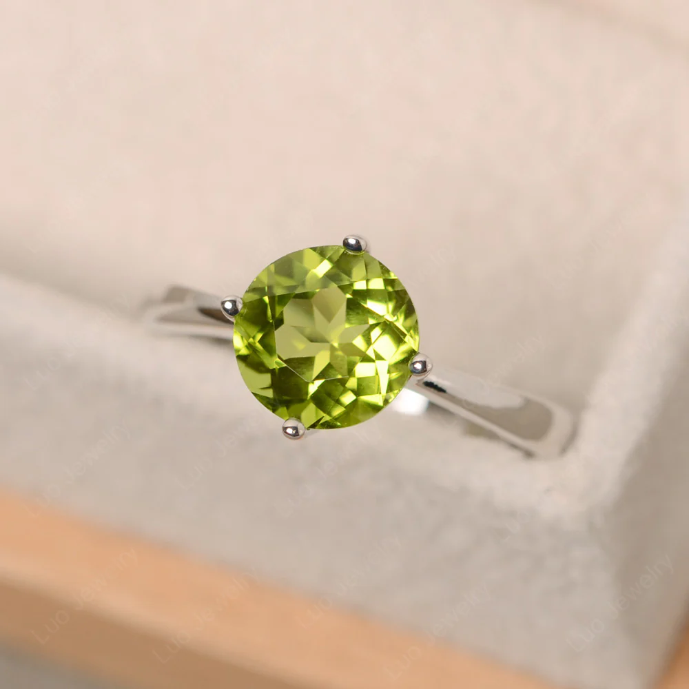 Peridot Compass Prong Engagement Ring - Image 3
