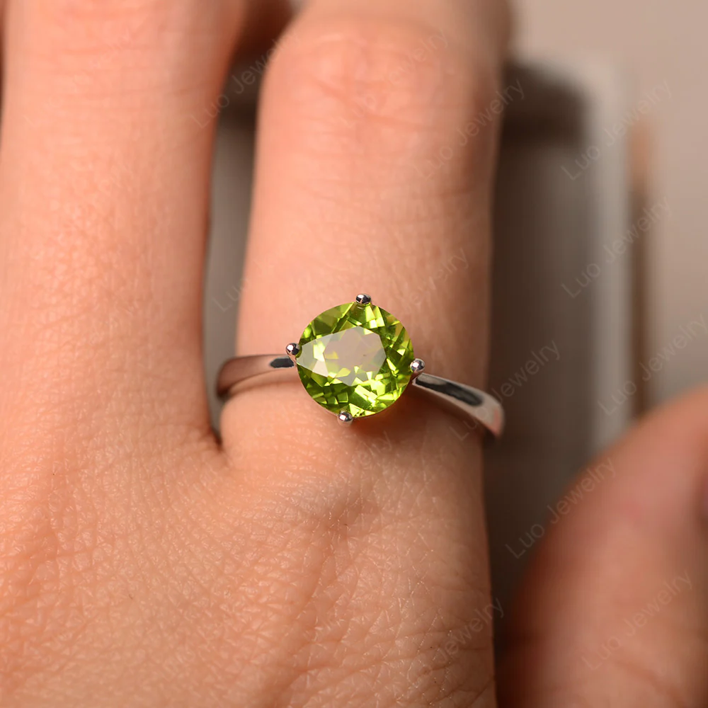 Peridot Compass Prong Engagement Ring - Image 4