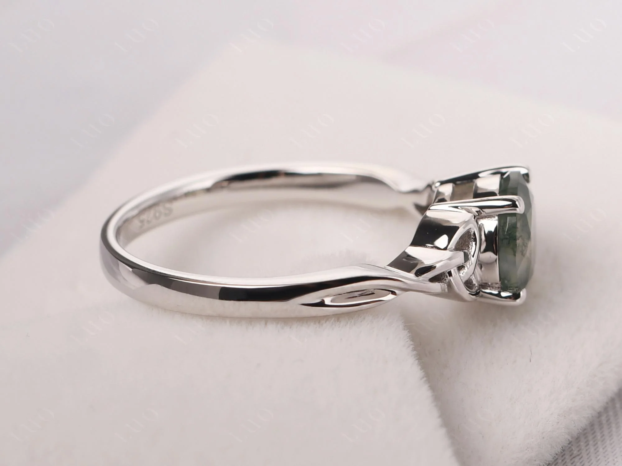 Round Cut Moss Agate Celtic Ring - Image 32