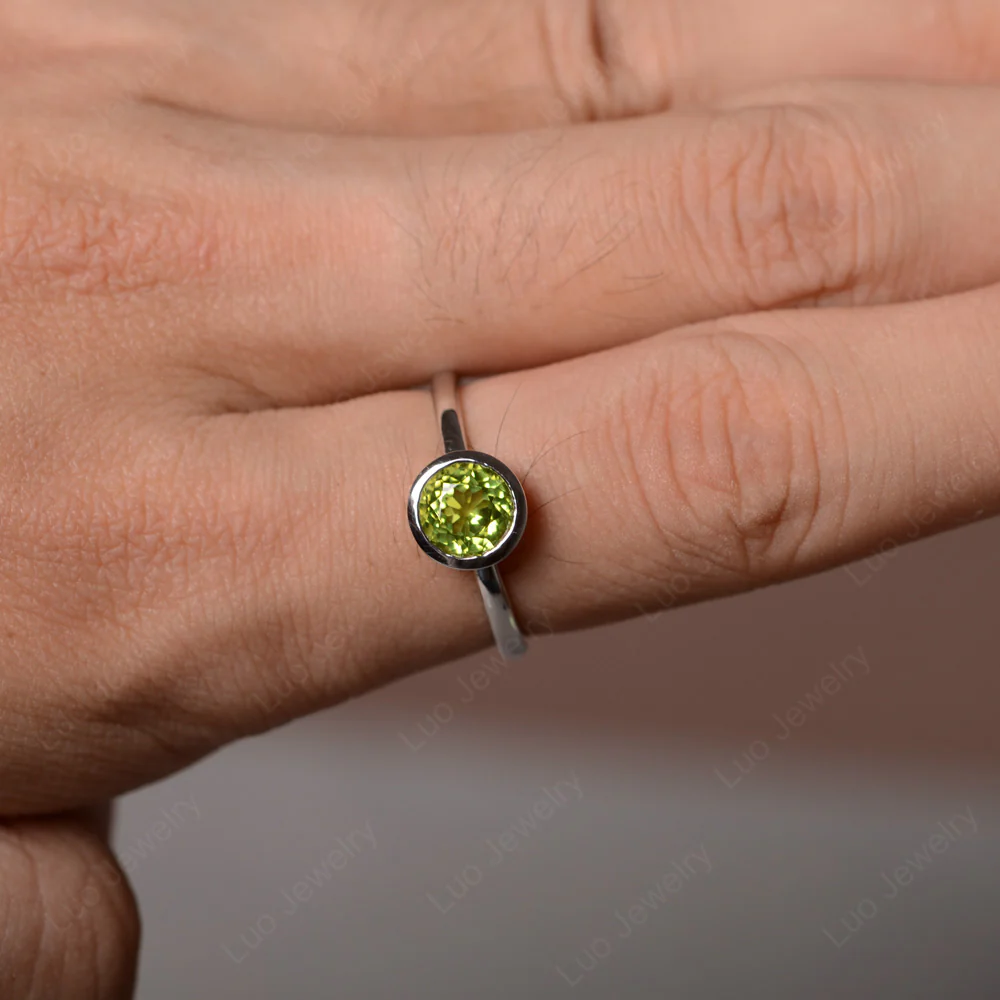 Round Peridot Bezel Set Engagement Ring - Image 2