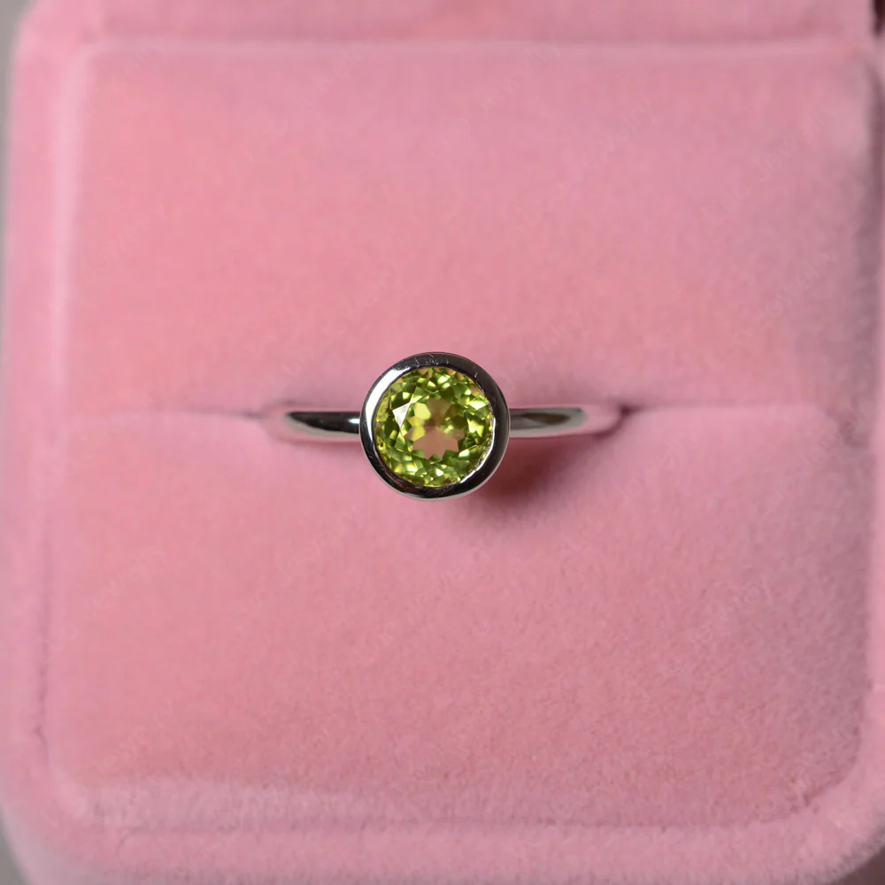 Round Peridot Bezel Set Engagement Ring - Image 5