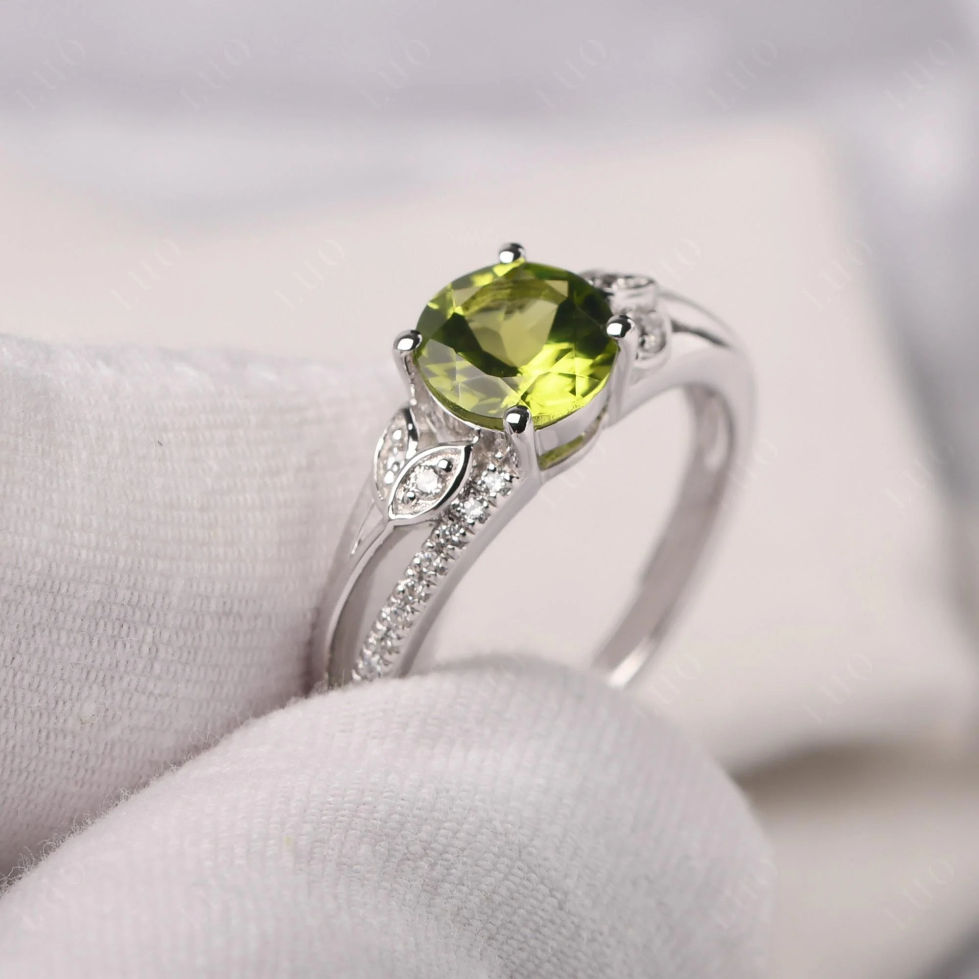 Leaf Inspired Peridot Engagement Ring - Image 11