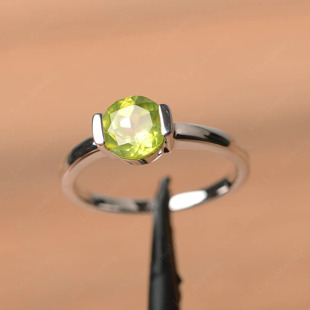 Peridot Simple Promise Ring
