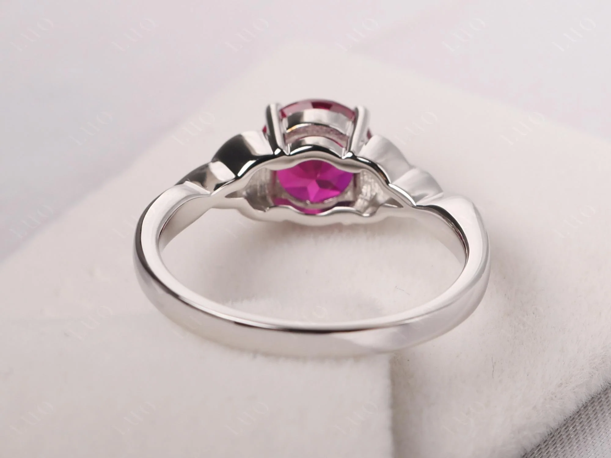 Round Cut Ruby Celtic Ring - Image 31