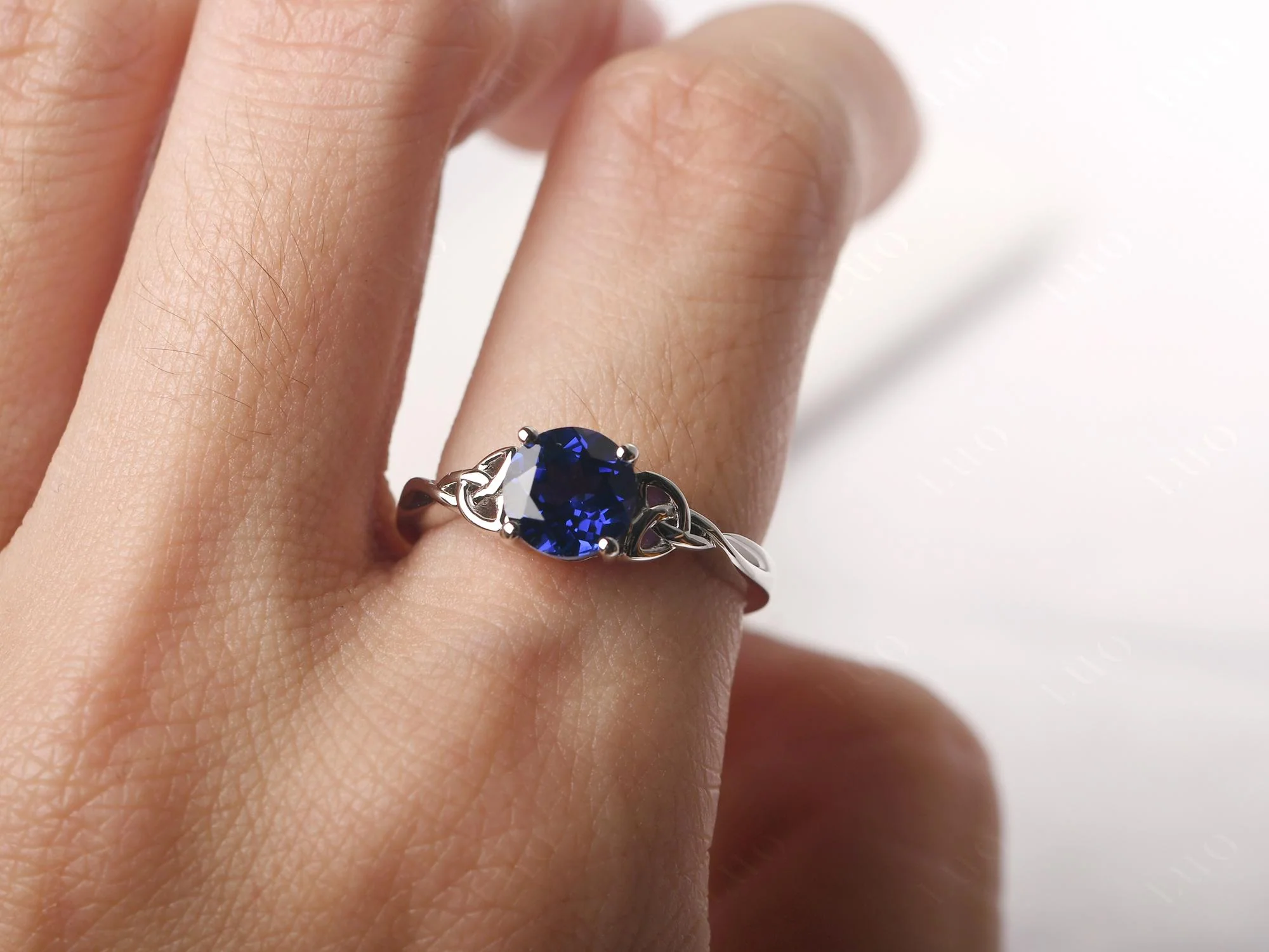 Round Cut Sapphire Celtic Ring - Image 33