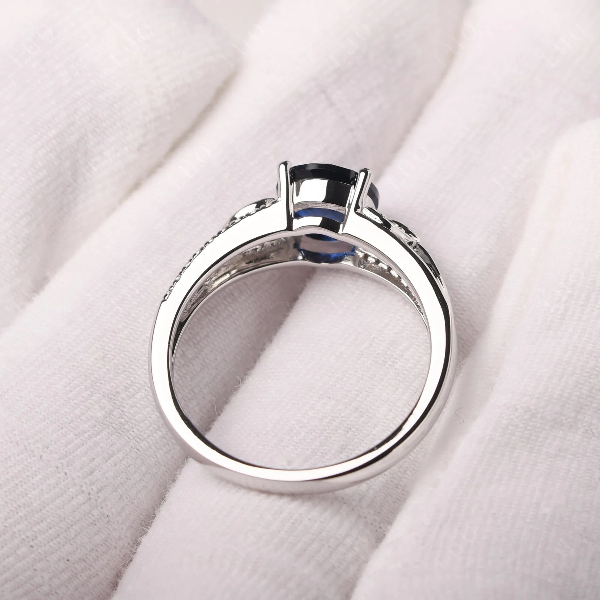 Leaf Inspired Sapphire Engagement Ring - Image 12