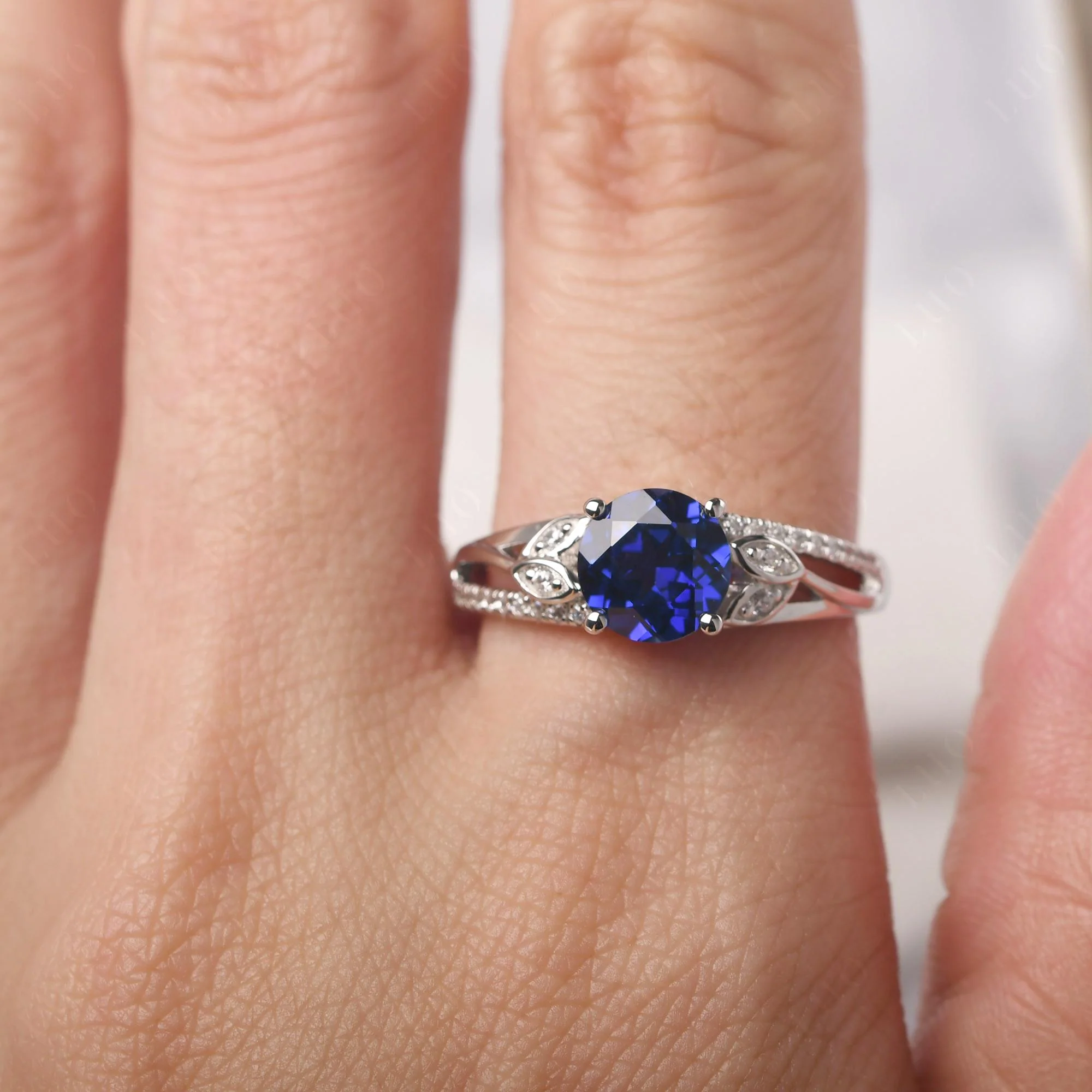 Leaf Inspired Sapphire Engagement Ring - Image 14