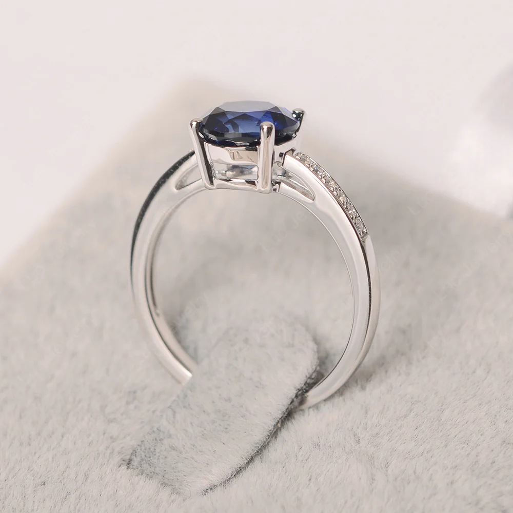 Round Cut Sapphire Ring - Image 3