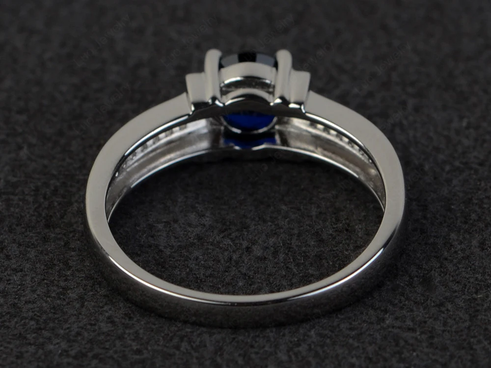 Sapphire Triple Shank Ring - Image 3