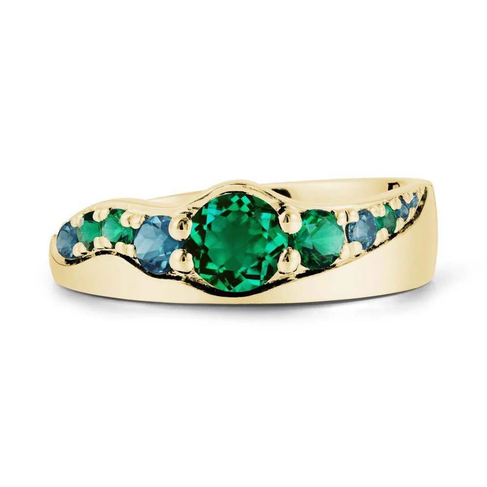 Round Emerald Cluster Ring - Image 6
