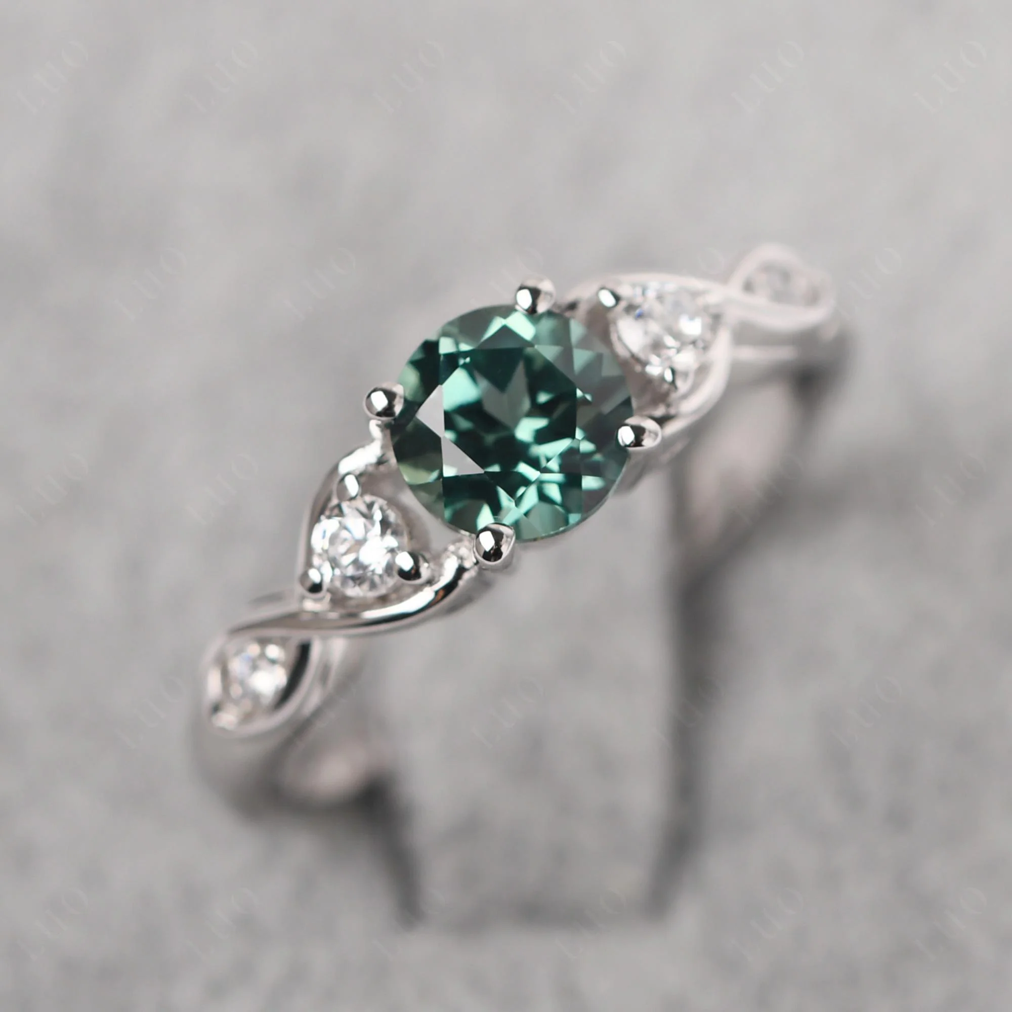 Green Sapphire Twisted Ring - Image 30