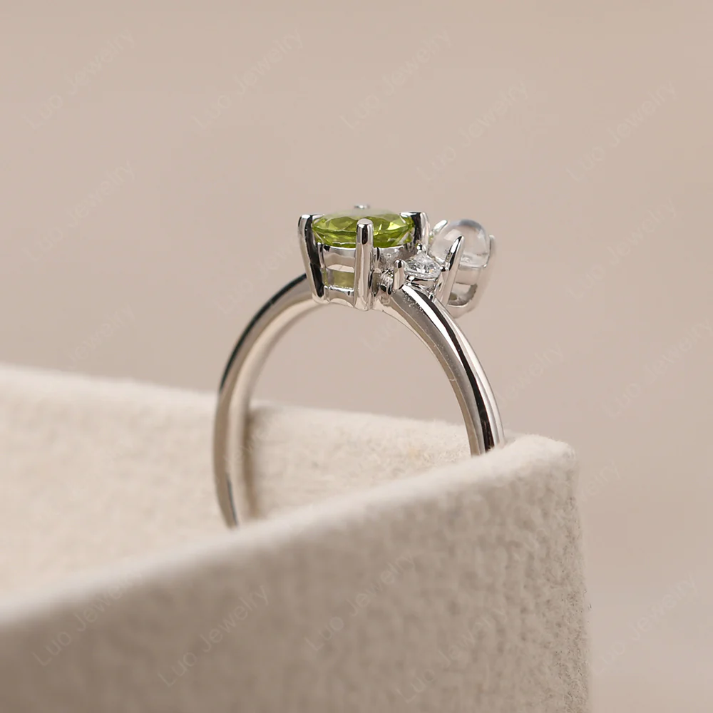 Round Peridot Engagement Ring - Image 5