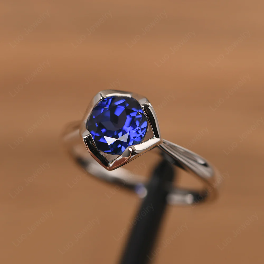 Round Sapphire Solitaire Ring - Image 2
