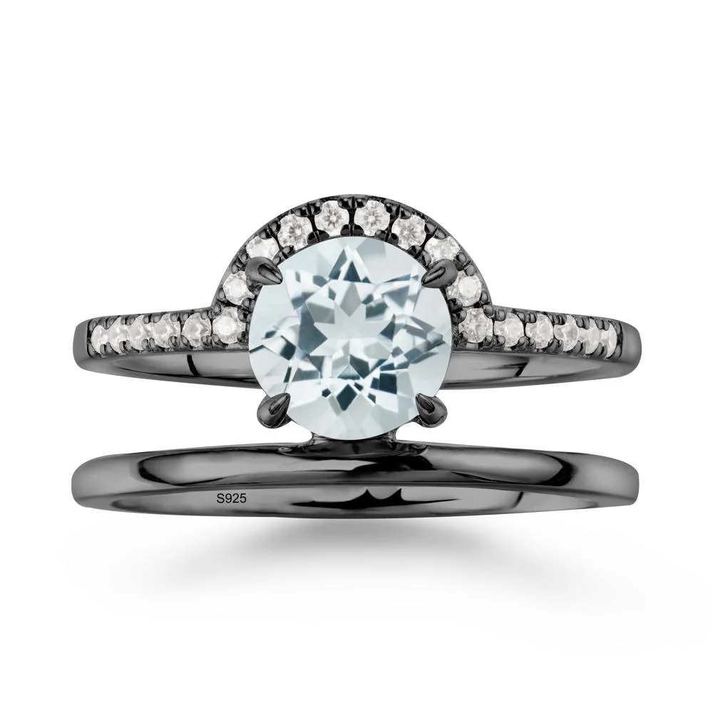 Round Shaped Aquamarine Ring In 18K Yellow Gold