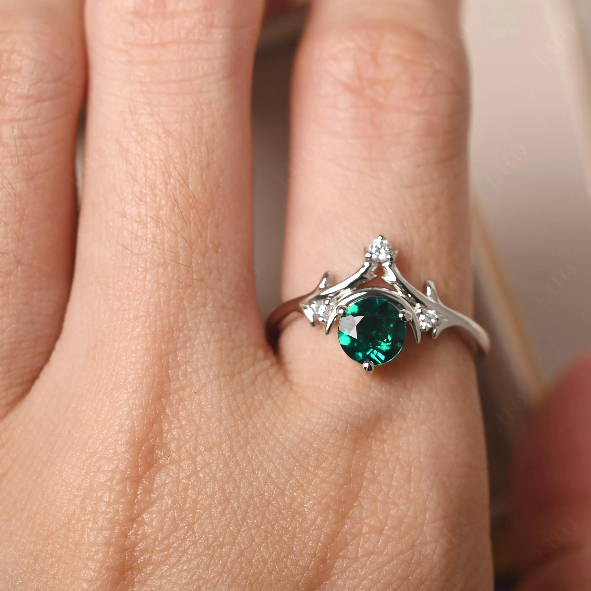 Emerald Moon and Star Ring - Image 33