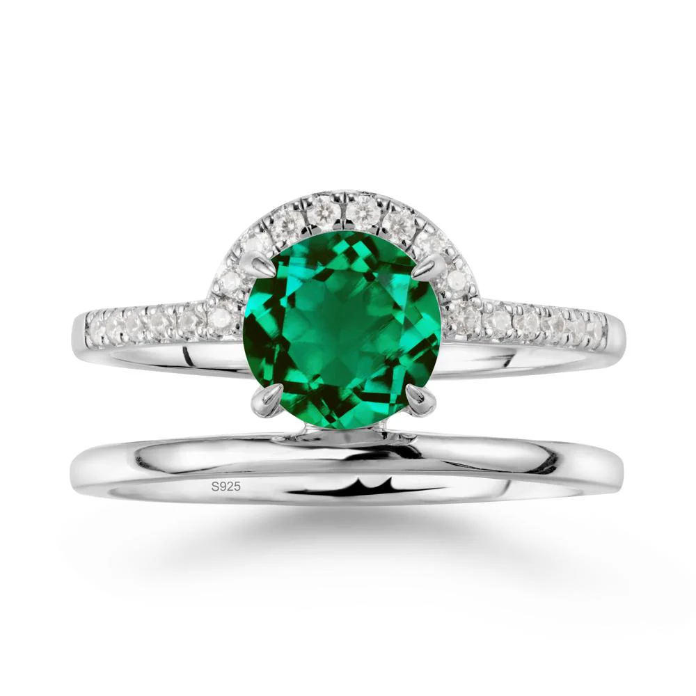 Round Shaped Emerald Ring In 18K Yellow Gold - Image 9