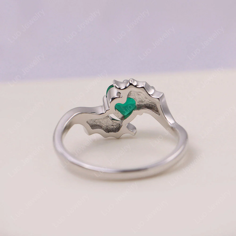 Heart Shaped Emerald Bat Ring - Image 3