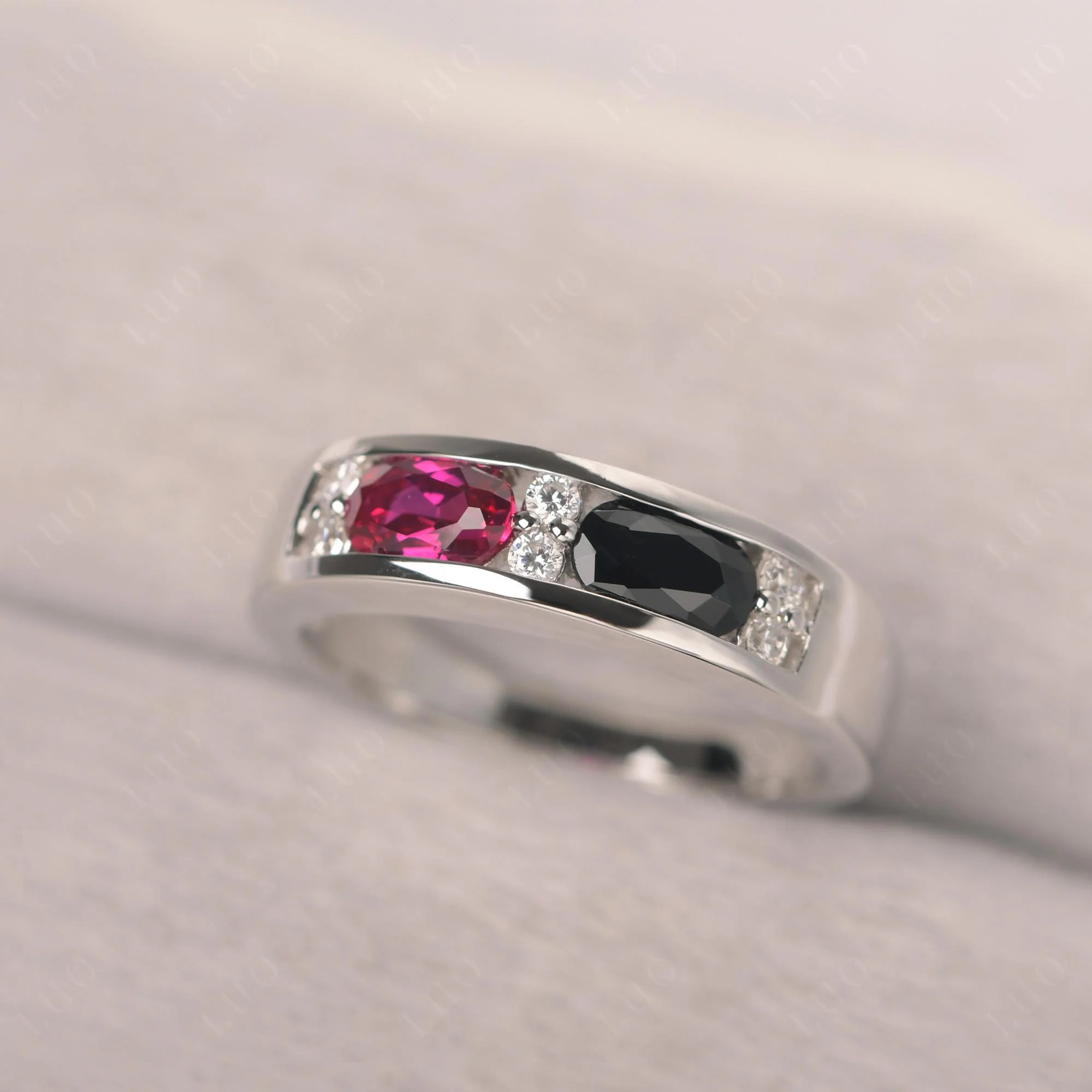 Oval Ruby and Black Spinel Ring - Image 11