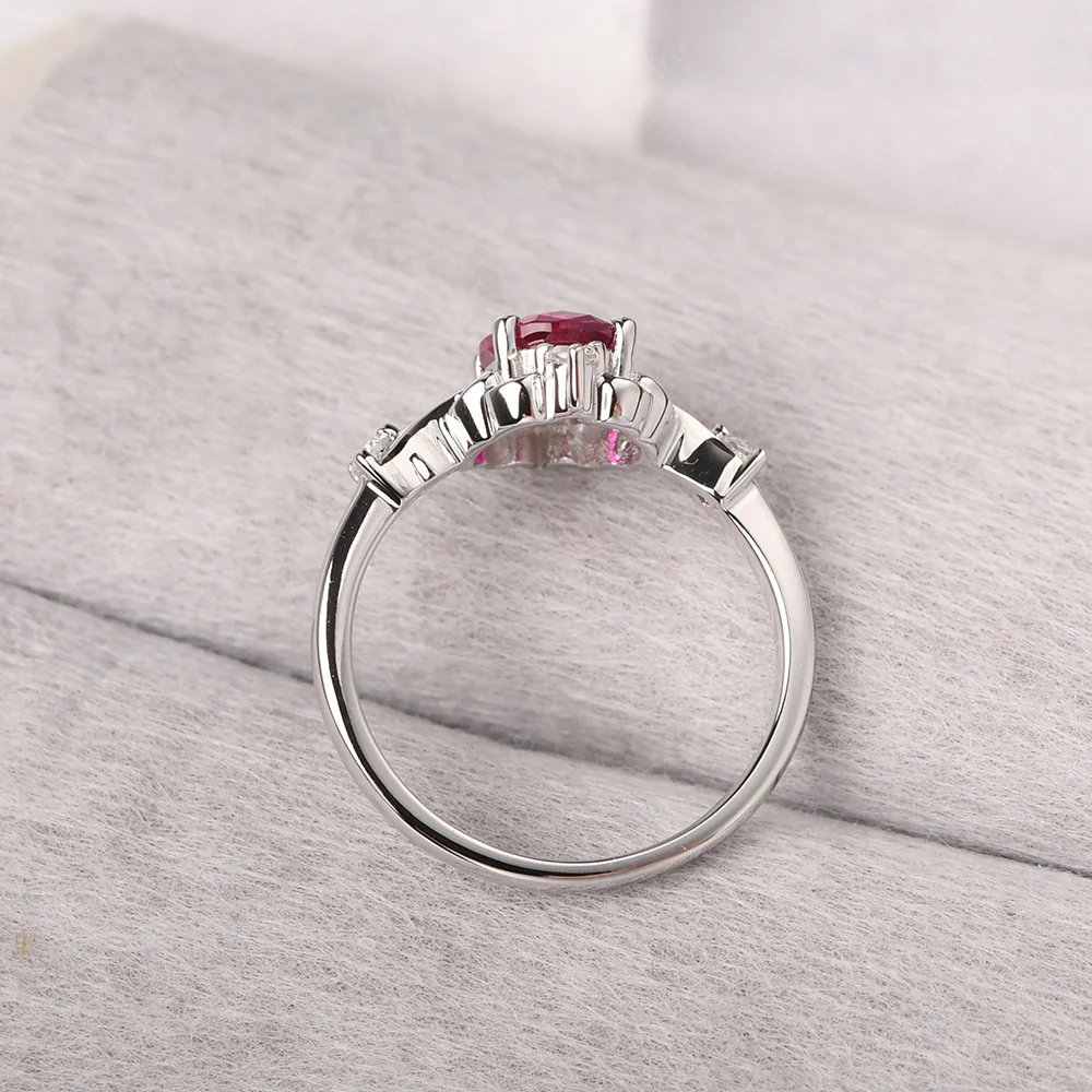 Vintage Style Ruby Engagement Ring - Image 3