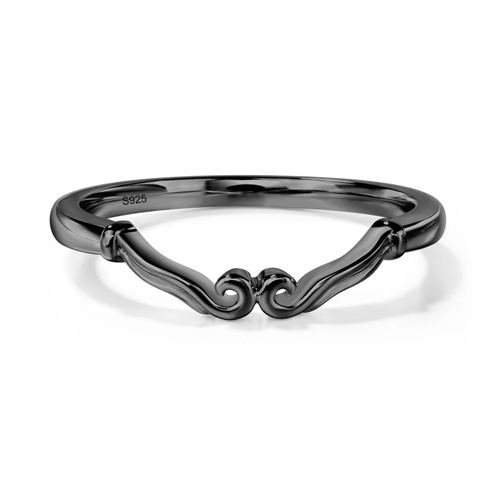 Sapphire Claddagh Engagement Ring - Image 24