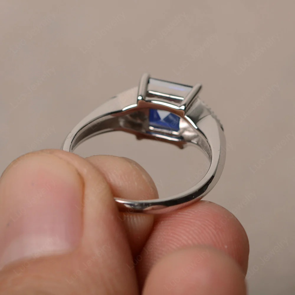 Sapphire Engagement Ring Square Cut - Image 2
