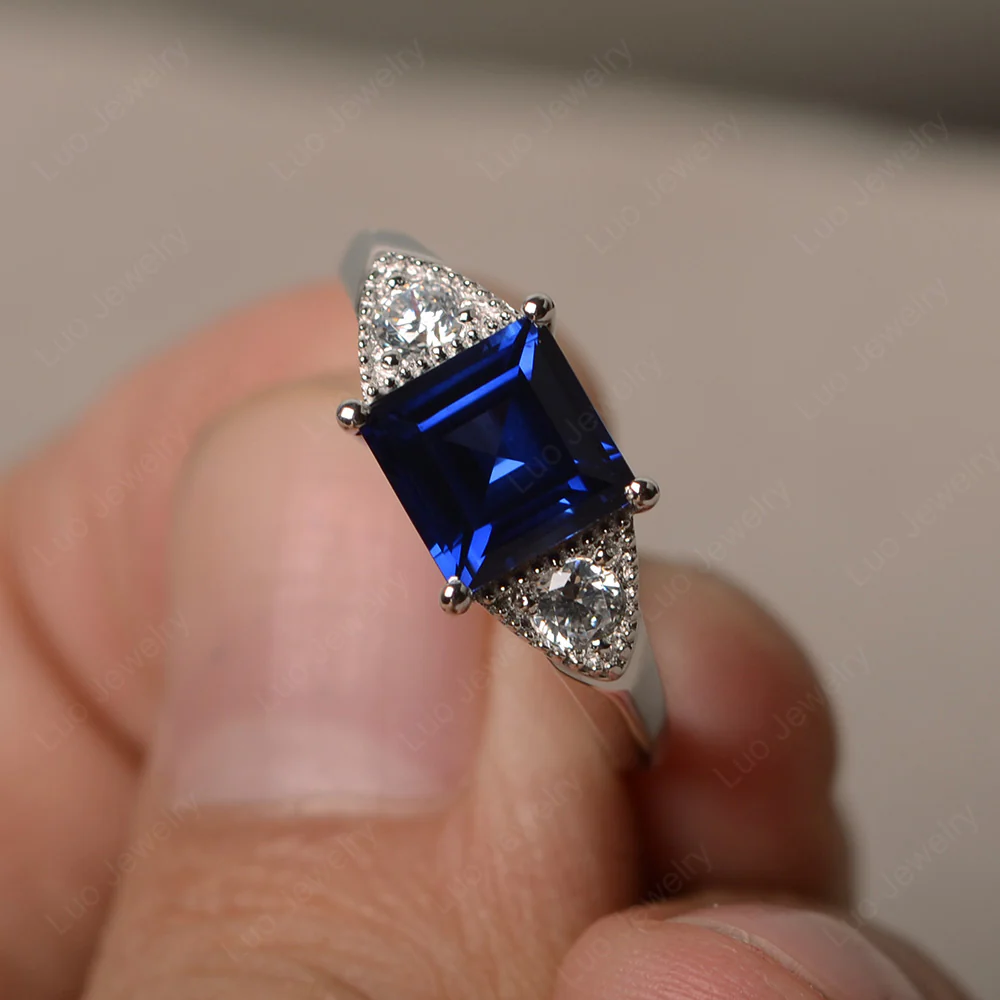 Sapphire Engagement Ring Square Cut - Image 4