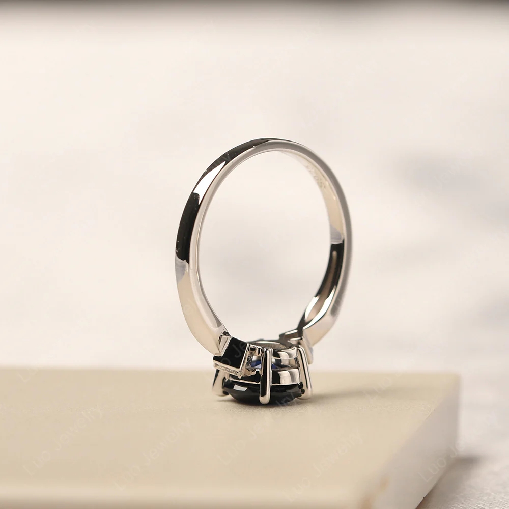 Antique Style Sapphire Ring - Image 4