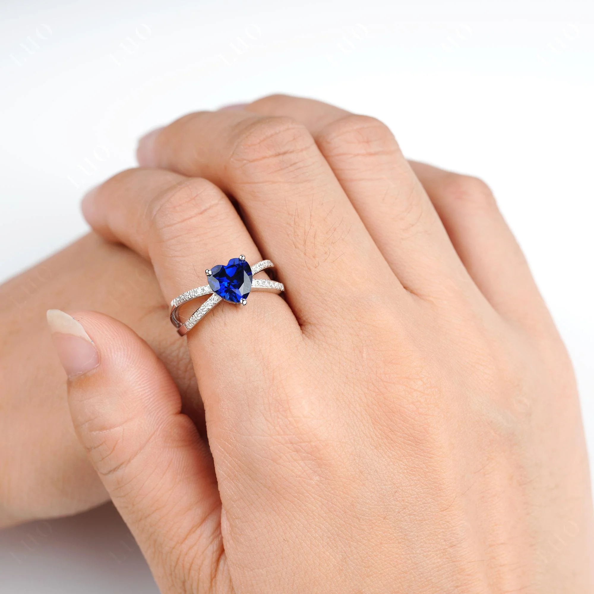 Sapphire Split Band Ring - Image 5