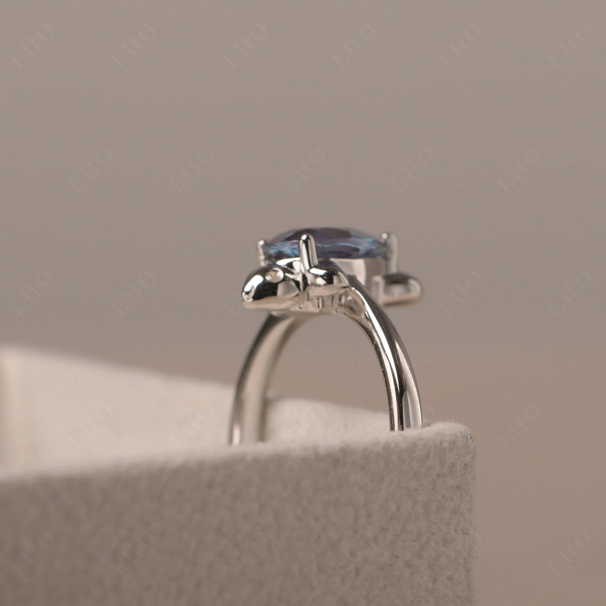 Pear Shaped Alexandrite Sea Lion Ring - Image 13
