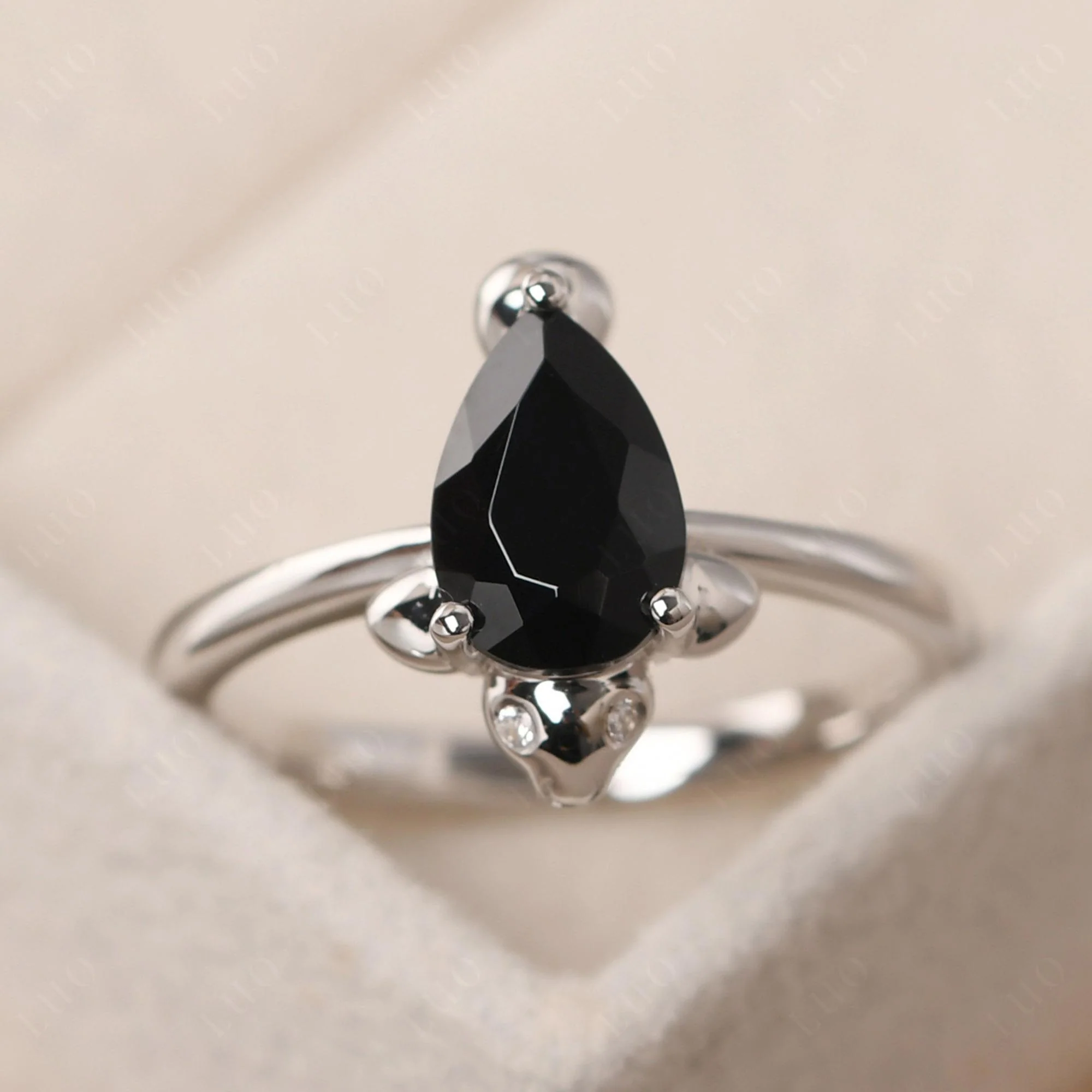 Pear Shaped Black Spinel Sea Lion Ring - Image 10