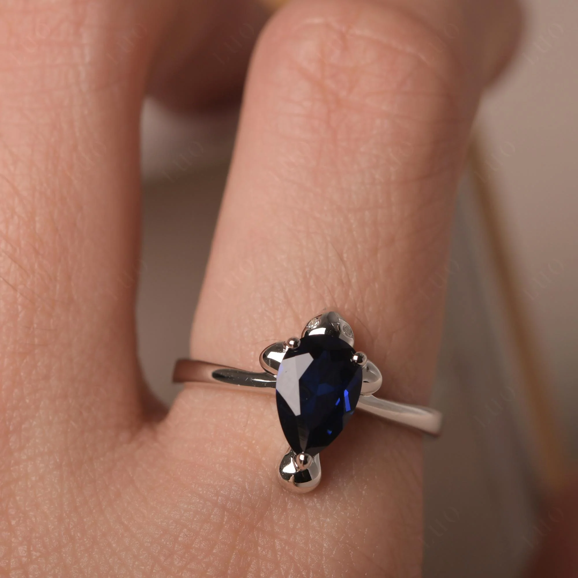 Pear Shaped Sapphire Sea Lion Ring - Image 14
